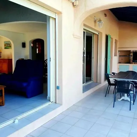 Climatisee, Vue Et Piscine Chauffee Hotel *